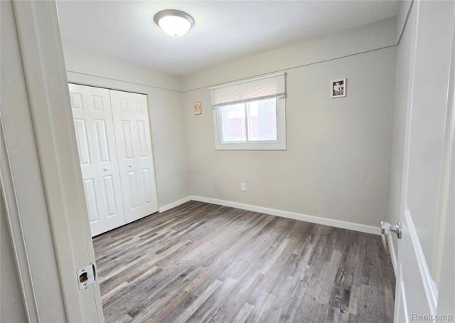 2200 Marston Drive N, Waterford Charter Township, MI 48327