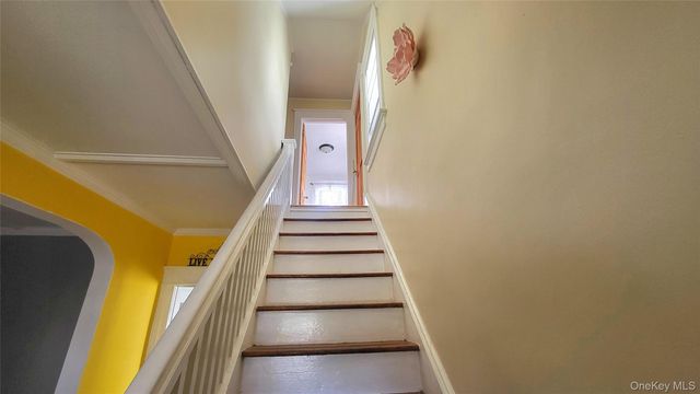 10 Corlies Avenue, Poughkeepsie, NY 12601