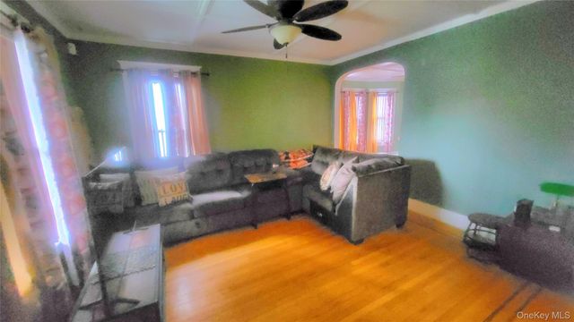 10 Corlies Avenue, Poughkeepsie, NY 12601