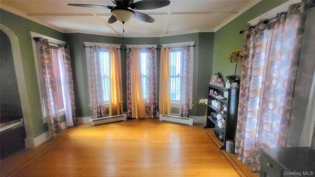 10 Corlies Avenue, Poughkeepsie, NY 12601