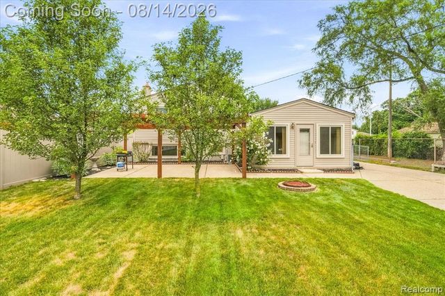 36629 Gilchrist Street, Westland, MI 48186