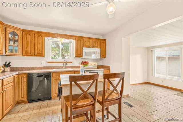 36629 Gilchrist Street, Westland, MI 48186