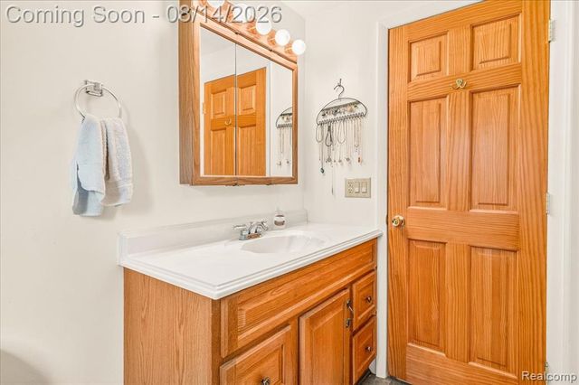 36629 Gilchrist Street, Westland, MI 48186