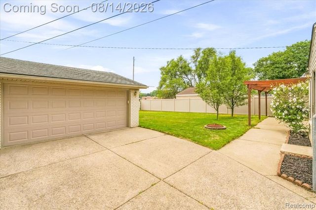 36629 Gilchrist Street, Westland, MI 48186