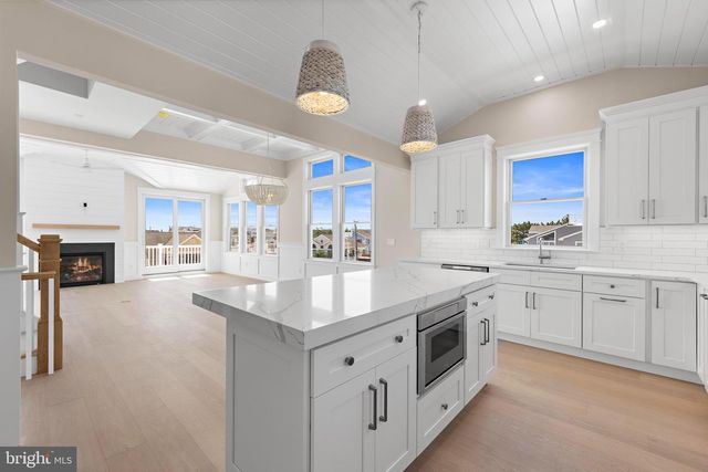 9708 BEACH AVE, Long Beach Township, NJ 08008