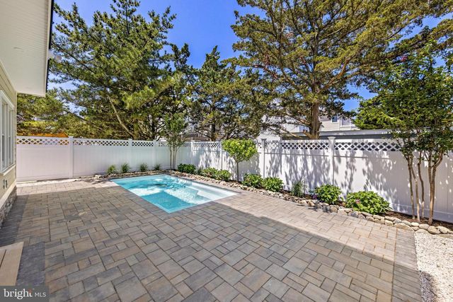 9708 BEACH AVE, Long Beach Township, NJ 08008