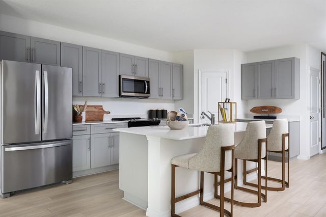 9285 ORCHARD PARK LANE, Zephyrhills, FL 33541