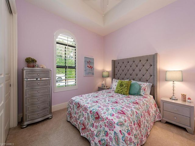 8000 Cordoba PL, Naples, FL 34113