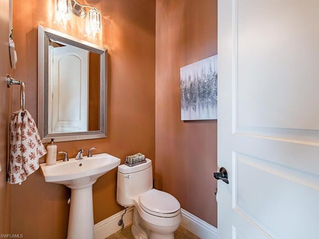 8000 Cordoba PL, Naples, FL 34113