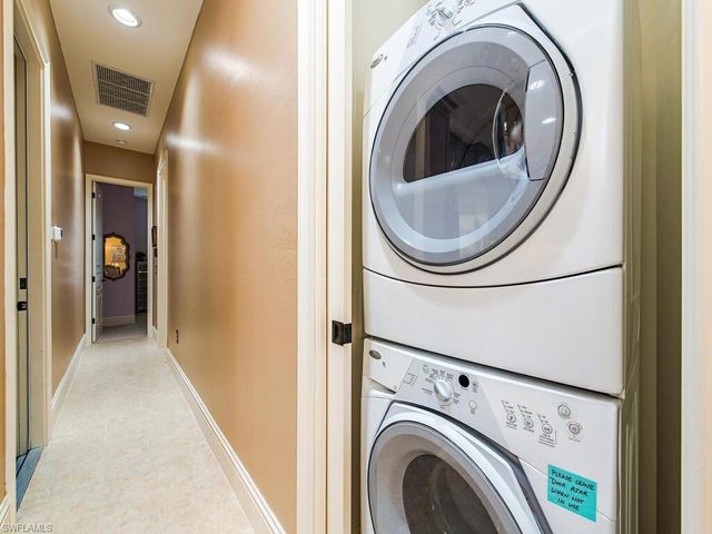 8000 Cordoba PL, Naples, FL 34113