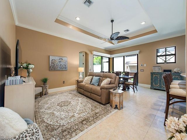 8000 Cordoba PL, Naples, FL 34113