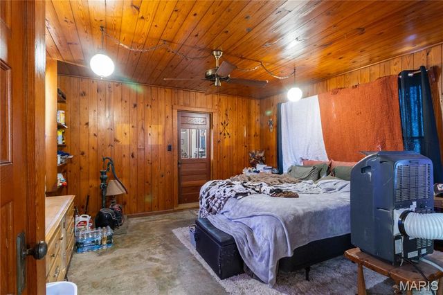 659 E Pine Street, Bourbon, MO 65441