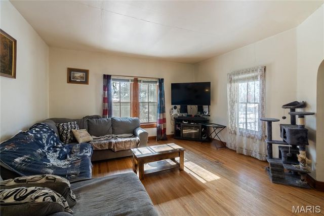 659 E Pine Street, Bourbon, MO 65441