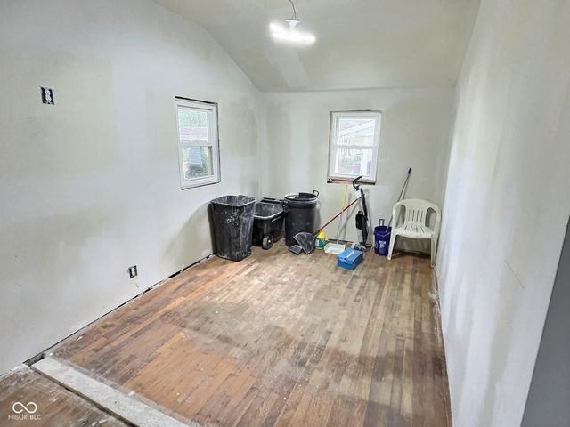 4986 Adkins Street, Columbus, IN 47201