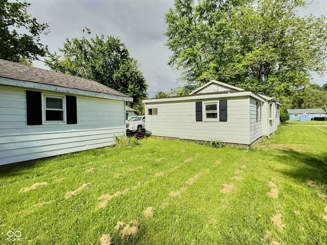 4986 Adkins Street, Columbus, IN 47201