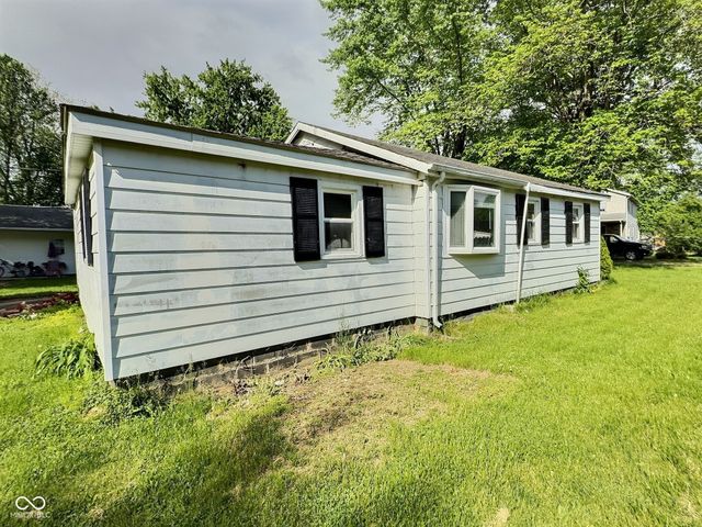 4986 Adkins Street, Columbus, IN 47201