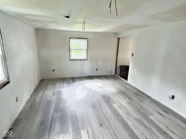 4986 Adkins Street, Columbus, IN 47201