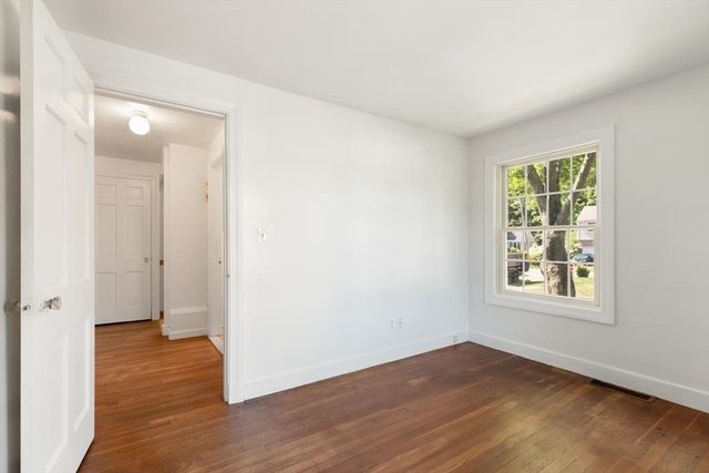 34 Heather St, Beverly, MA 01915