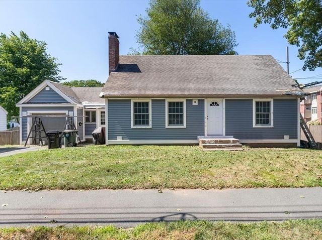 34 Heather St, Beverly, MA 01915
