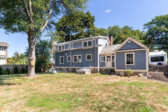 34 Heather St, Beverly, MA 01915
