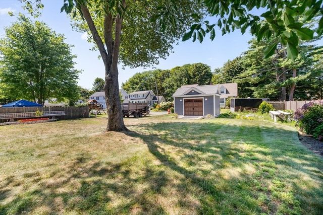 34 Heather St, Beverly, MA 01915