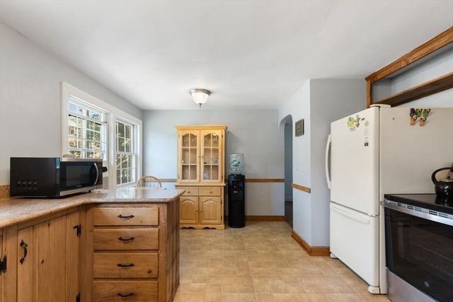 34 Heather St, Beverly, MA 01915