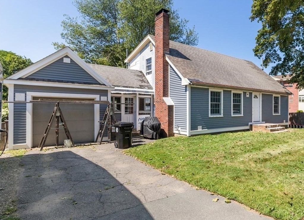 34 Heather St, Beverly, MA 01915