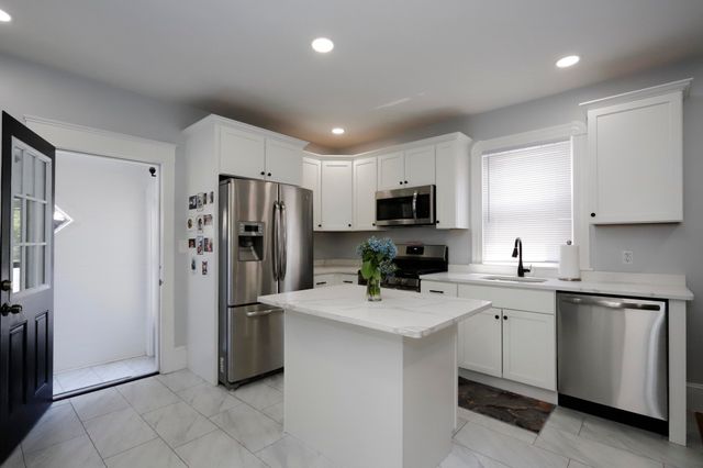 173 Central Ave, New Bedford, MA 02745