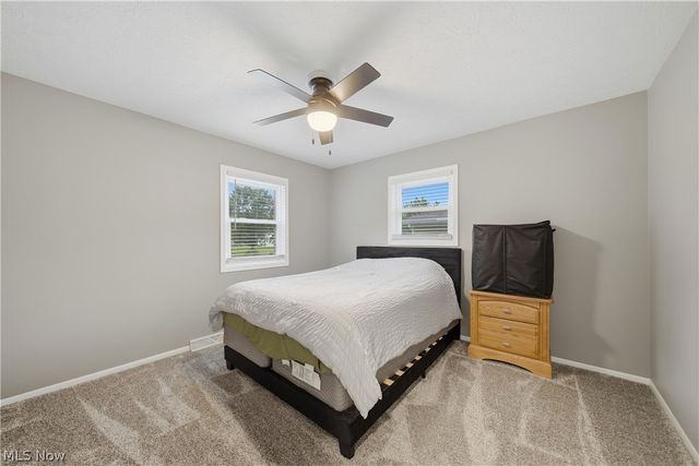 8008 Garnet Avenue NE, Canton, OH 44721