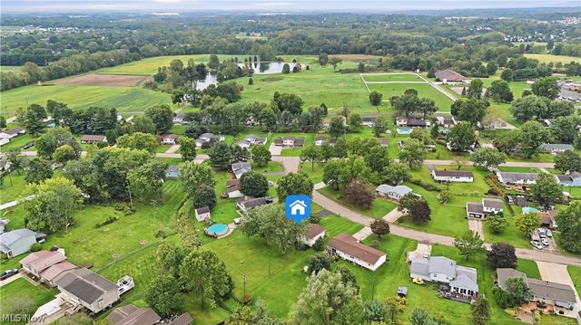 8008 Garnet Avenue NE, Canton, OH 44721