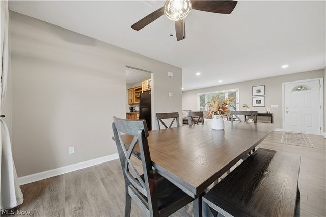 8008 Garnet Avenue NE, Canton, OH 44721