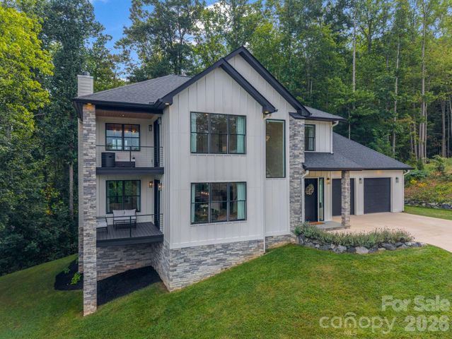101 Balsamwood Road, Leicester, NC 28748