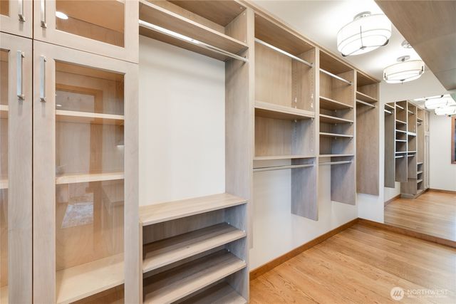 5100 NE 55th Street, Seattle, WA 98105