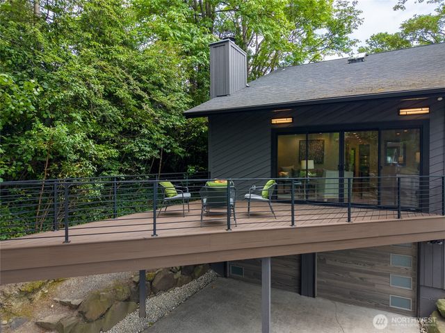 5100 NE 55th Street, Seattle, WA 98105