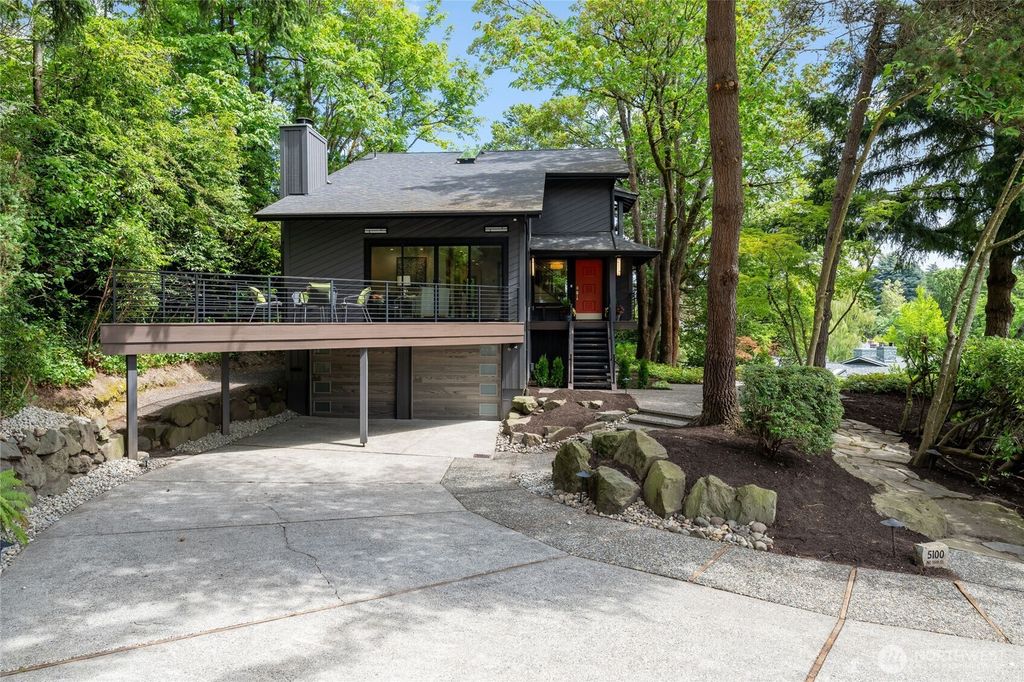 5100 NE 55th Street, Seattle, WA 98105