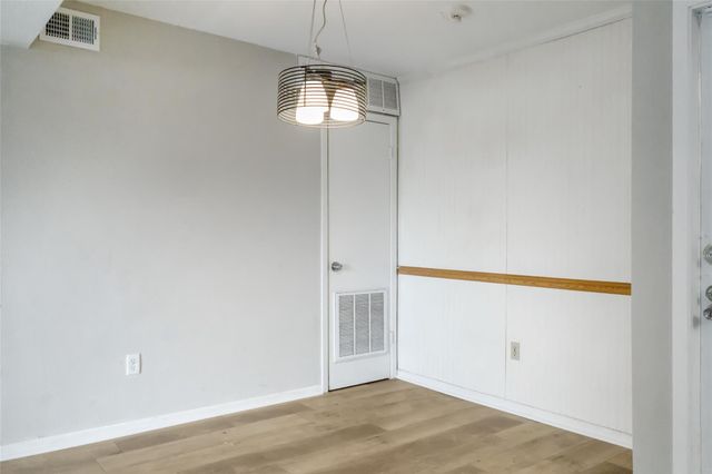 8423 Hearth Drive 26, Houston, TX 77054