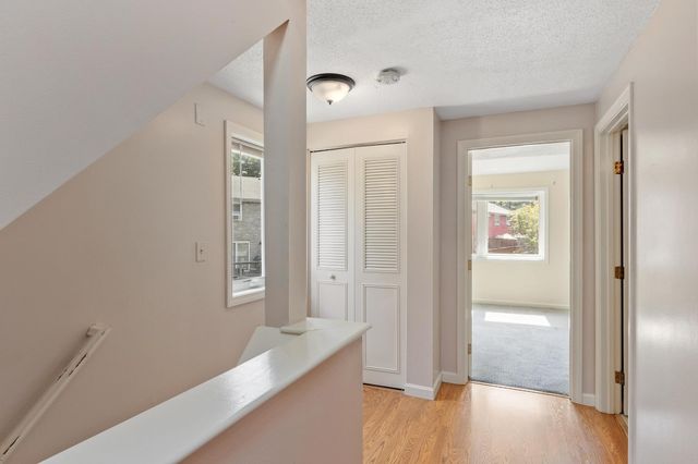 43 Meadow Pond Dr A, Leominster, MA 01453