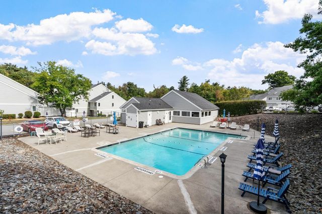 43 Meadow Pond Dr A, Leominster, MA 01453