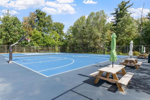 43 Meadow Pond Dr A, Leominster, MA 01453