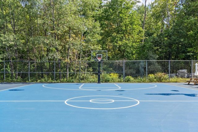43 Meadow Pond Dr A, Leominster, MA 01453