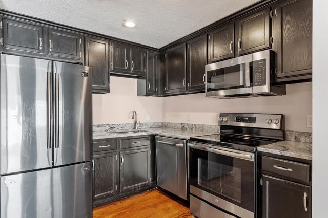 43 Meadow Pond Dr A, Leominster, MA 01453