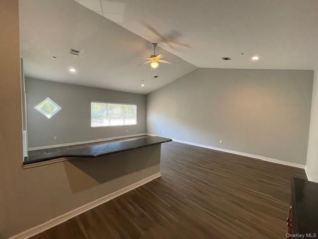 112 Center Court 112, Medford, NY 11763