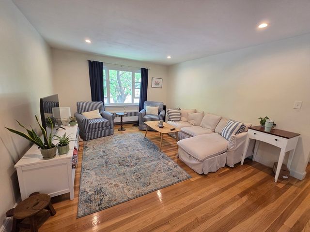 12-14 Louise Road 14, Brookline, MA 02467