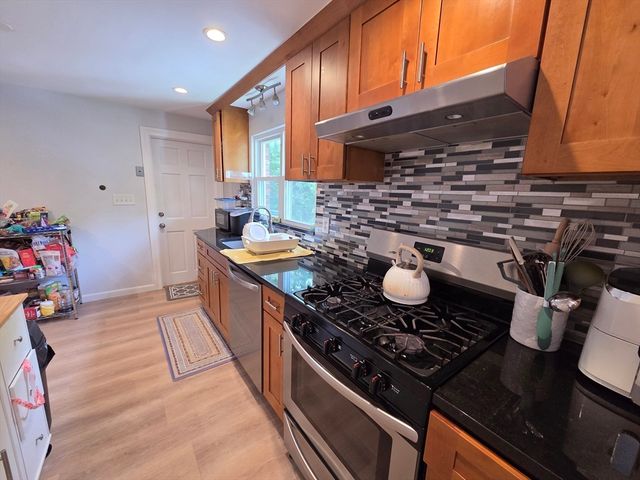12-14 Louise Road 14, Brookline, MA 02467