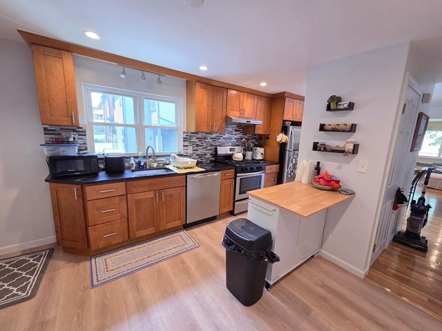12-14 Louise Road 14, Brookline, MA 02467