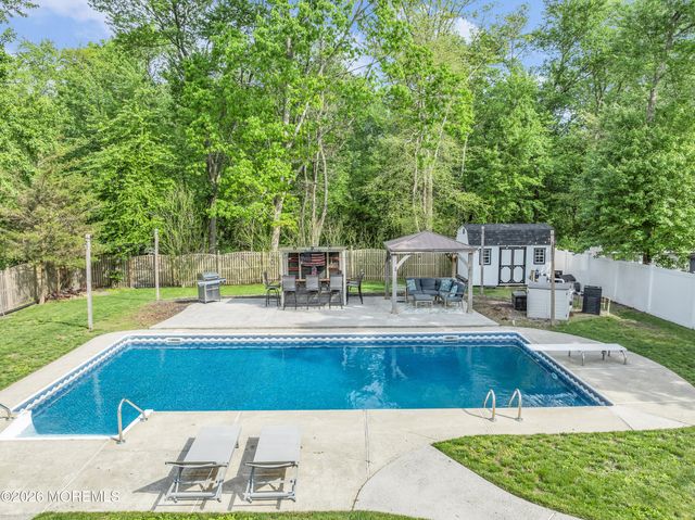 65 Sherrybrooke Drive, Howell, NJ 07731