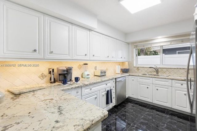 2580 SE 2nd Court, Pompano Beach, FL 33062