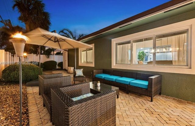 2580 SE 2nd Court, Pompano Beach, FL 33062