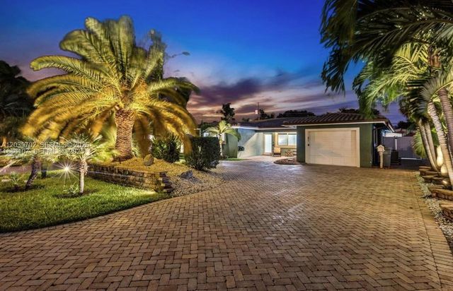 2580 SE 2nd Court, Pompano Beach, FL 33062