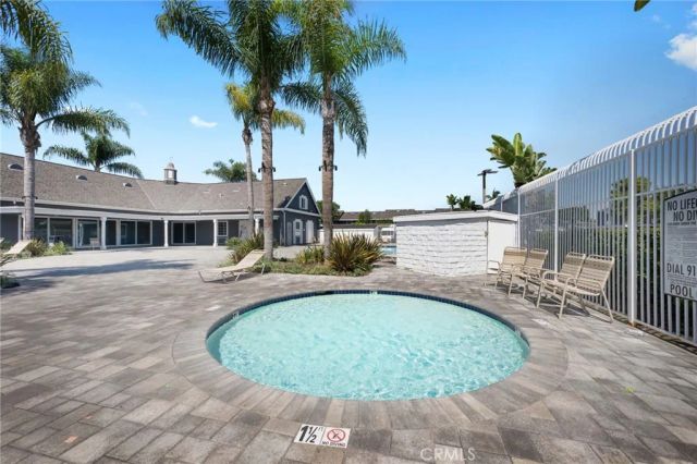 115 Morristown, Costa Mesa, CA 92626